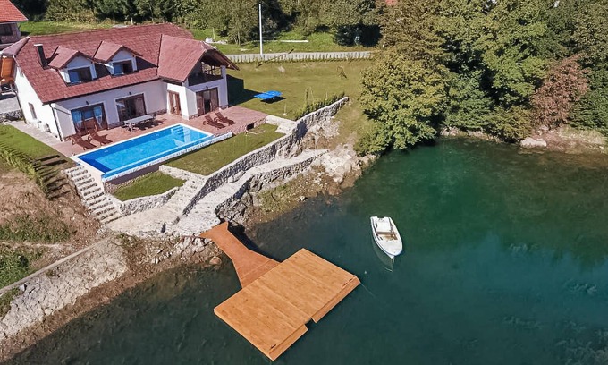 Ogulin House | Awesome home in Ogulin with WiFi