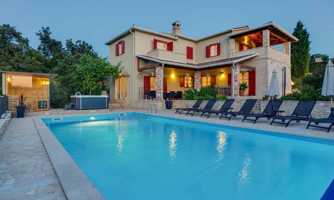 Montizana House | Awesome home in Porec with sauna