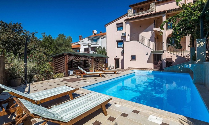 Pjescana Uvala House | Awesome home in Pula with sauna