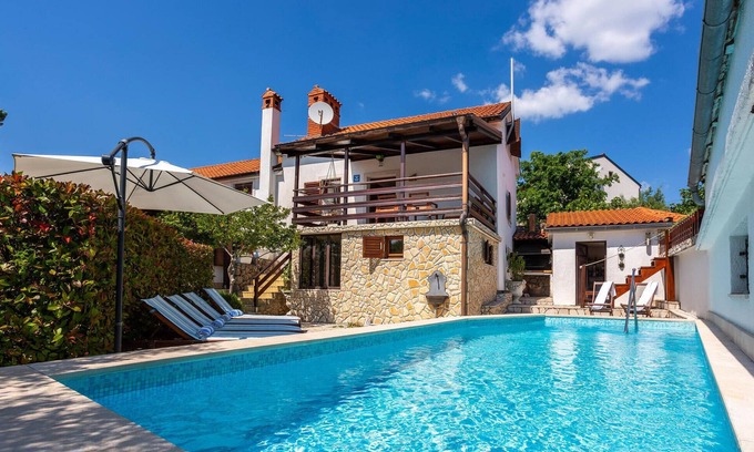 Risika House | Awesome home in Risika