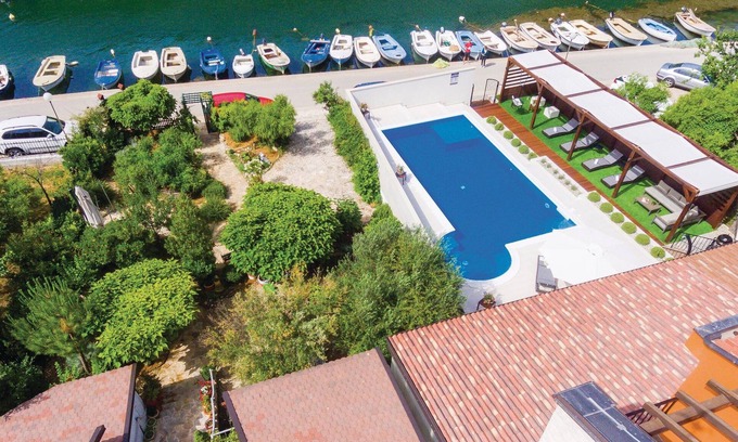 Skradin House | Awesome home in Skradin with sauna