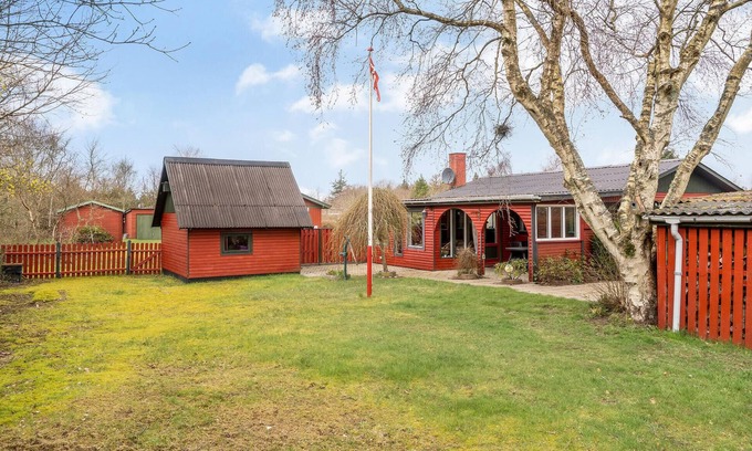 Sønder Nissum House | Awesome home in Ulfborg with kitchen
