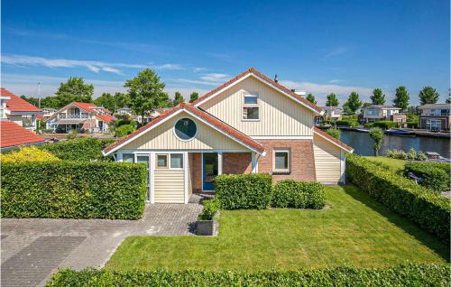 Workum House | Awesome Home In Workum With Wifi