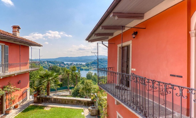 Carcegna Apartment | Awesome apartment in Carcegna di Miasino NO