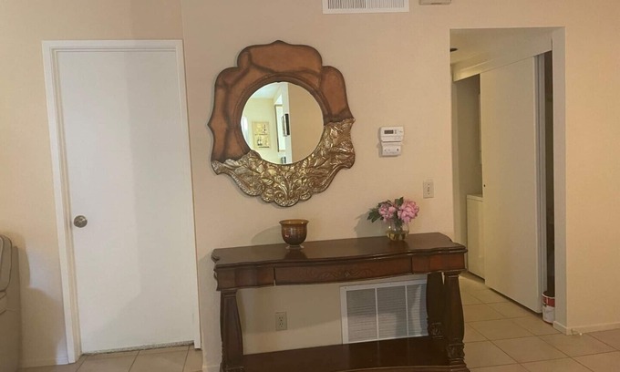 Cathedral City Condo | Awesome one bedroom condo in golf community