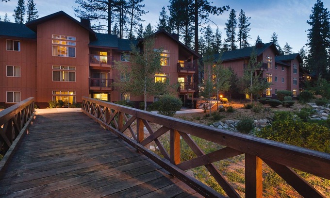 Round Hill Village Resort | Awesome summers and gorgeous winters!
