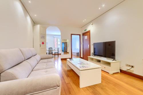 Castanos Apartment | Ayuntamiento Cerca del Casco Viejo & Parking