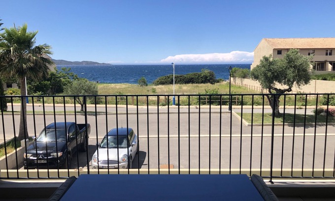 Saint-Florent Apartment | AZUR Apartment Facing the Sea