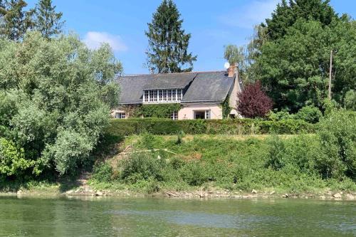 Behuard House | Béhuard : Maison vue Loire