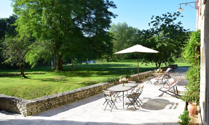 Jaunay-Clan Bed & Breakfast | B&B 2 steps from Futuroscope and the A10 motorway.