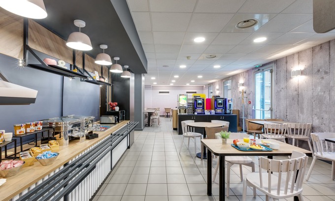 Lille Centre Ville Hotel | B&B HOTEL Lille Centre Grand Palais