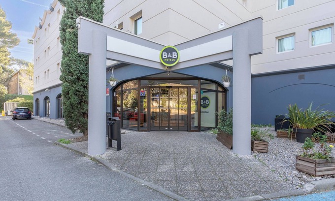 Saint-Menet Hotel | B&B HOTEL Marseille La Valentine Porte d'Aubagne