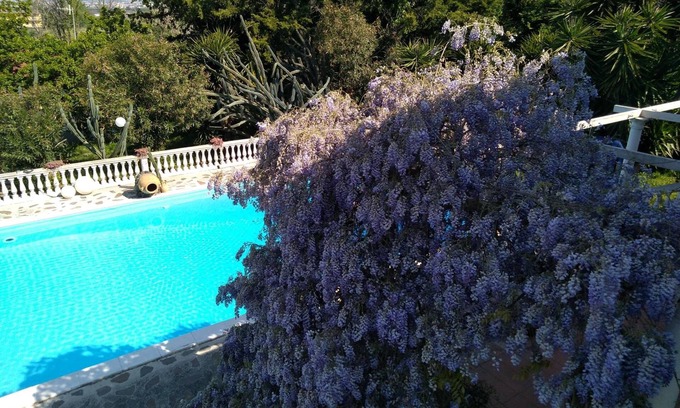 Sant'Anastasia Bed & Breakfast | B&B La Marchesa