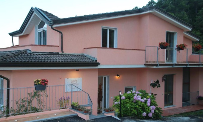 Carrara Bed & Breakfast | B & B LA MARMIFERA