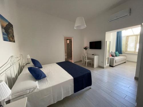 Marini Bed & Breakfast | B&B ROSSELLA Vietri