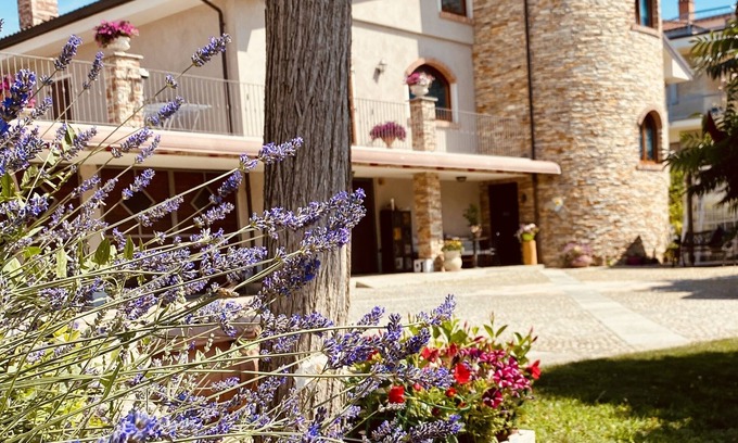 Carru Bed & Breakfast | B&B Torre in Langa