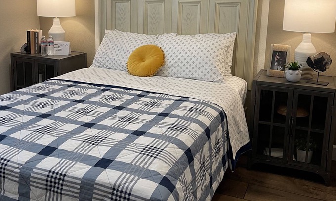 Roseville House | B2- Nice Private bedroom and bathroom in Roseville