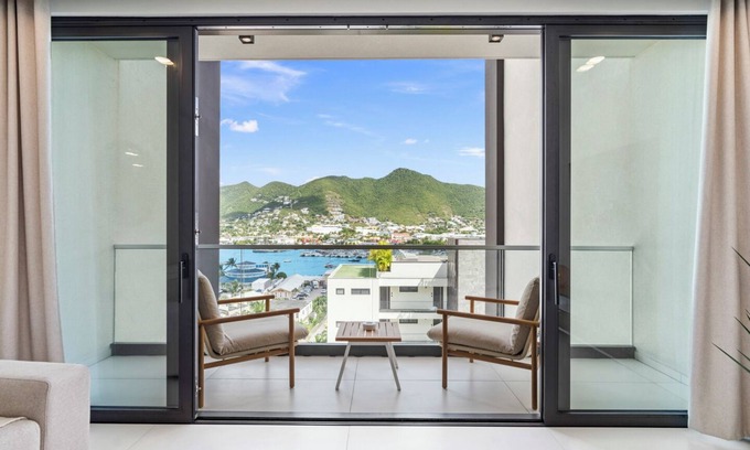 Cay Bay Apartment | B226 - Amazing Lagoon View with Balcony