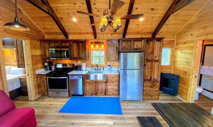 Twin Mountain Villa | B3 NEW Awesome Tiny Home With A C Mountain Views Minutes to Skiing Hiking Attractions