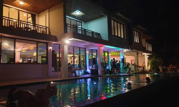 Maret Hotel | Baan Ampai Beach Hotel