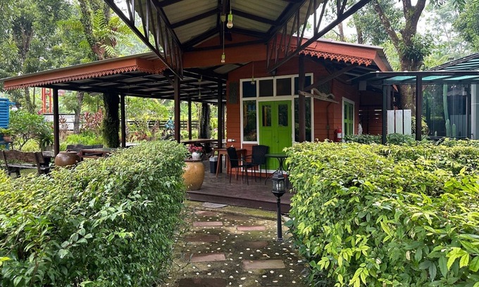 Nakhon Nayok Hotel | Baan Sarikaphusuan