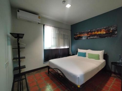 Bangkok Yai Hotel | Baan Wangderm Hotel