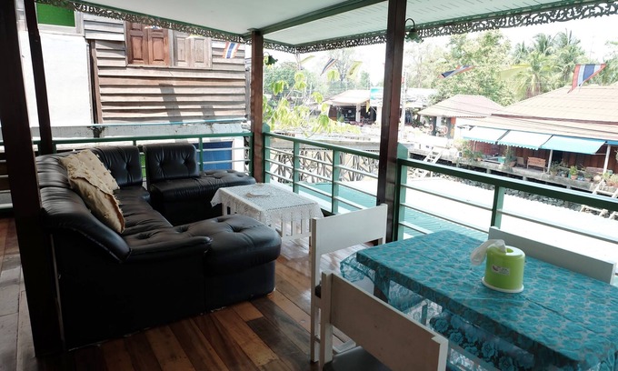 Amphawa House | Baanrak Amphawa Homestay