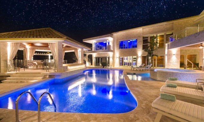 Bavaro Villa | Bachelor Mansion Punta Cana - 24 GUEST - Luxury 9BR Villa Coral GATED Community