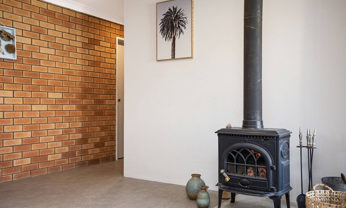 Lancelin House | Back Beach Bungalow - Great Family Getaway