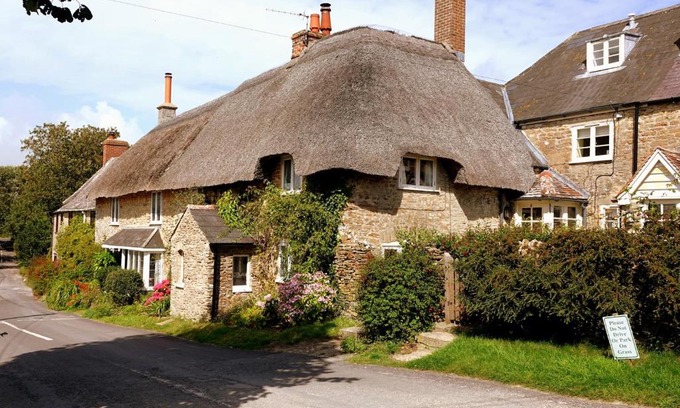Littlebredy House | Badgers Cottage