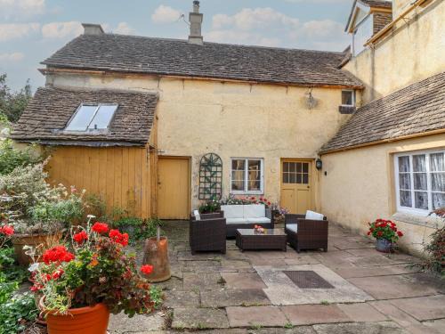 Badminton House | Badminton Farm Cottage