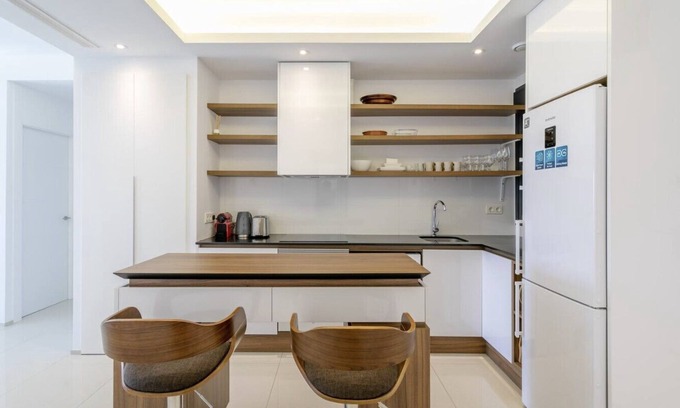 Els Arenals del Sol Apartment | BahíaSuite - Luxe and Relax