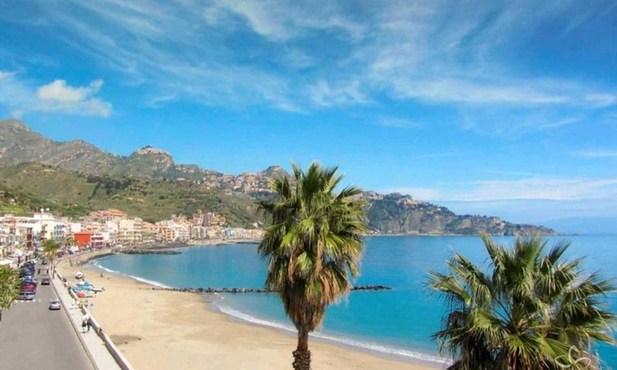 Recanati Apartment | Baia Degli Dei Trilo Close To Taormina, Giardini Naxos, Italy