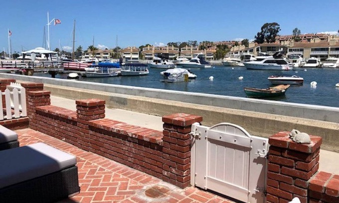 Balboa Island House | BALBOA ISLAND WATERFRONT . STEPS TO THE SAND