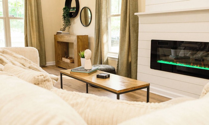Downtown Baltimore House | Baltimore Cozy & Renovated Townhome, Oriole Park/Ravens/Casino + Free Parking