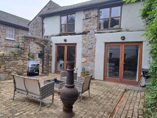 Ashburton House | Bankhouse Stables