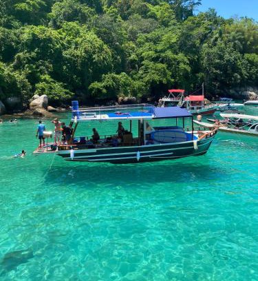 Mambucaba Boat Rental | Barco Ilha dos Cocos NÃO TEMOS PERNOITE Apenas passeios e pesca esportiva em Paraty