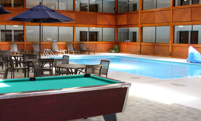 Superior Hotel | Barker's Island Inn Resort
