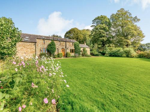 Brampton House | Barn On The Wall
