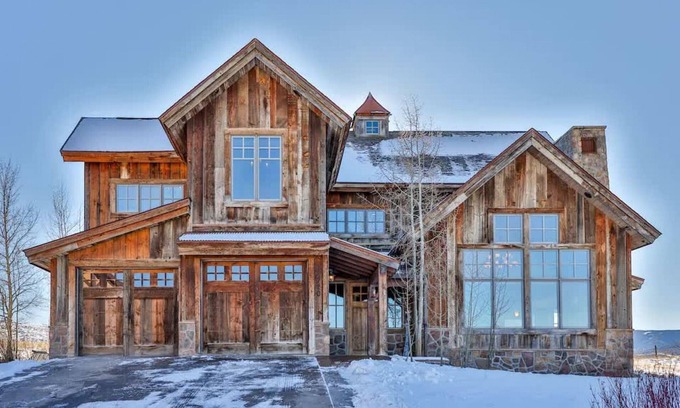 Grand Elk Ranch House | Barnwood Beauty- Luxury Familiy & Pet Friendly Granby Mountain Retreat