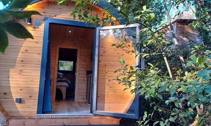 Murviel-les-Beziers Ski Chalet | Barrel Insolite