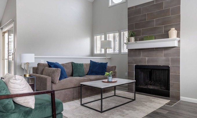 Indianapolis Apartment | Barsala l Fully-furnished 1BD w/Pool & Gym Access
