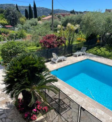 Carros House | Bas de villa avec accès piscine près de Nice Cannes Monaco