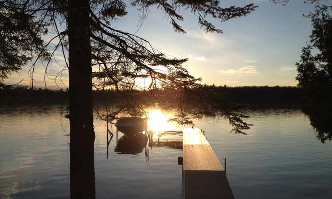 Eagle River Cabin | Bass Lk~Sand Beach~1.68Wooded Acres~Sleeps 6-8~1.5 Bath