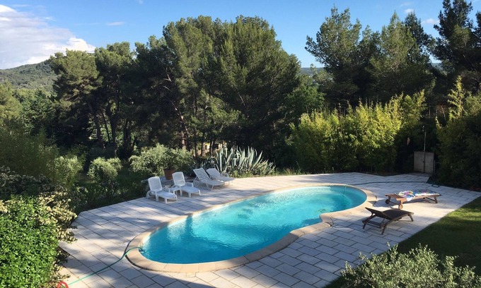 Ventabren Villa | Bastide with swimming pool, quiet location near Aix en Provence