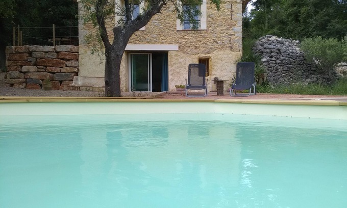 Besse-sur-Issole House | Bastidon between hill and vineyard