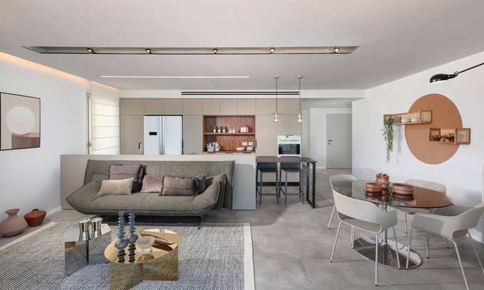 Haifa Apartment | Bat Galim Seaside Artistic Retreat 3BR Apartment