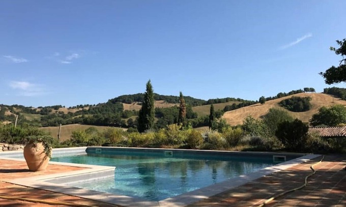 Montone Villa | Bauernhaus mit Herrlichem Blick + Großer Privater Pool