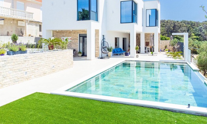 Jakisnica Villa | Bay Diamond Villa with seaview