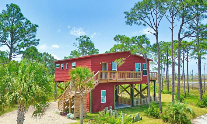 Port St. Joe House | BAY FRONT Book for Fall Break today!